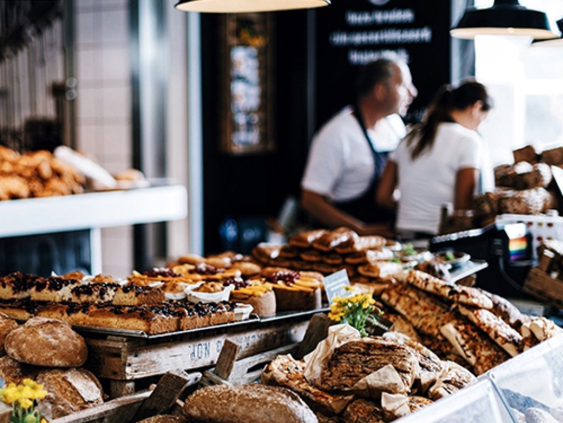 Клиенти в пекарната